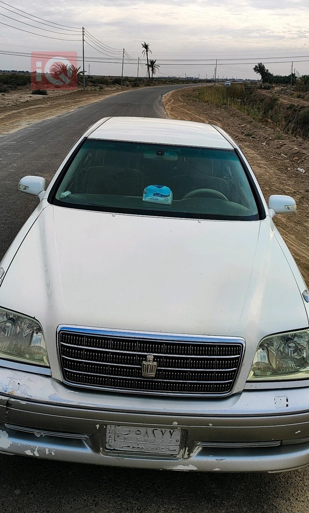 تۆیۆتا کراون